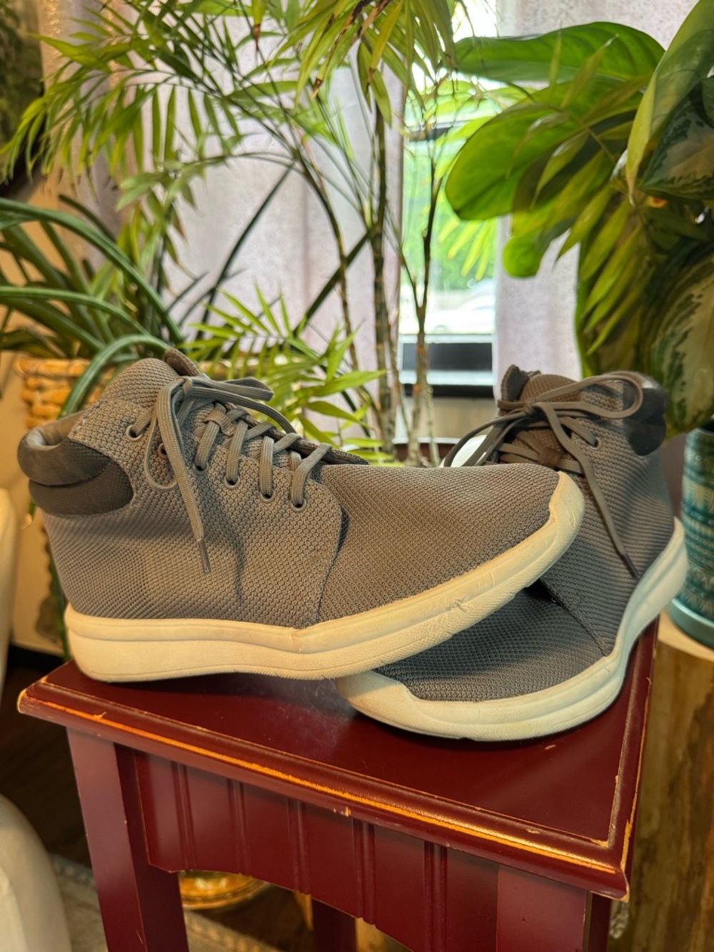 Clarks Cloudsteppers Ezera Tie sneaker boots
